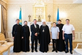 Глава Казахстанского митрополичьего округа встретился с представителем руководства международного благотворительного фонда Kirche in Not