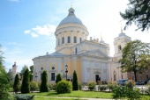 В Александро-Невской лавре в Санкт-Петербурге молитвенно почтили память митрополитa Никодима (Ротова)