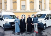 Синодальный отдел по благотворительности приобрел два автомобиля для Симферопольской епархии для доставки гуманитарной помощи