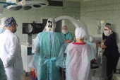 Церковна лікарня святителя Алексія передала цифровий рентгенівський апарат до Горлівської лікарні