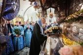 В праздник Покрова Пресвятой Богородицы Предстоятель Русской Церкви совершил Литургию в Покровском монастыре в Москве