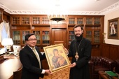Митрополит Волоколамский Антоний провел встречу с новоназначенным послом Филиппин в России