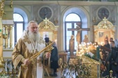 Председатель Синодального отдела по монастырям и монашеству совершил Литургию в Троице-Одигитриевском ставропигиальном монастыре Зосимова пустынь