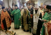 Святейший Патриарх Сербский Порфирий и митрополит Волоколамский Антоний посетили подворье Русской Православной Церкви в Белграде