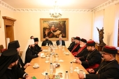 O μητροπολίτης Βολοκολάμσκ Αντώνιος συναντήθηκε με τον Προκαθήμενο της Ασσυριακής Εκκλησίας της Ανατολής