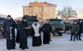 Епископ Бирский Спиридон освятил четыре автомобиля, отправляющихся в зону СВО