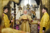 У Неділю після Богоявлення Предстоятель Руської Церкви відправив Літургію в Патріаршому Успенському соборі Московського Кремля