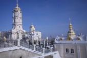 Тернопольский областной совет пытается изгнать представителей канонической Церкви из Почаевской лавры
