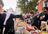 В Великую Субботу Святейший Патриарх Кирилл совершил традиционный объезд московских храмов