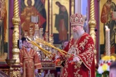 Митрополит Астанайский и Казахстанский Александр возглавил пасхальное богослужение в Вознесенском соборе Алма-Аты
