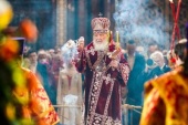 У день свята Світлого Христового Воскресіння Святіший Патріарх Кирил звершив Великодню велику вечірню в Храмі Христа Спасителя