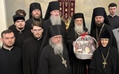Представители Русской духовной миссии в Иерусалиме поздравили Блаженнейшего Патриарха Иерусалимского Феофила с праздником Пасхи