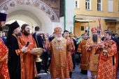 У п'ятницю Світлої седмиці Предстоятель Руської Церкви звершив Літургію в Троїце-Сергієвій лаврі