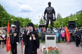Правящий архиерей Железногорской епархии освятил в Железногорске памятник воинам, погибшим в локальных войнах и военных конфликтах