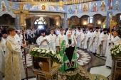 Предстоятель Русской Церкви совершил великое освящение Свято-Троицкого собора г. Сургута