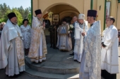 Патриарший экзарх всея Беларуси возглавил престольный праздник в храме Димитрия Донского города Борисова
