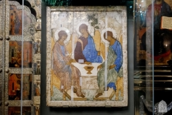 4 июня в Храм Христа Спасителя будет принесена икона Святой Троицы, написанная преподобным Андреем Рублевым