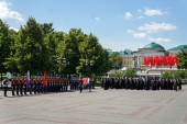 Архієреї та духовенство Москви і Московської області взяли участь у церемонії покладання вінка до могили Невідомого солдата