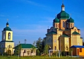 ‘OCU’ supporters in Kiev region take away a church from the Ukrainian Orthodox Church’s community who have built it