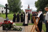 В Борисоглебском Аносином монастыре почтили память епископа Аркадия (Афонина) в день его 80-летия
