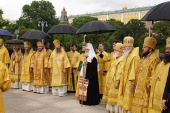 У День Хрещення Русі Святіший Патріарх Кирил звершив молебень біля пам'ятника рівноапостольному князеві Володимиру в Москві