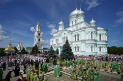 В день памяти преподобного Серафима Саровского Предстоятель Русской Церкви совершил Литургию в Серафимо-Дивеевском монастыре