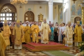В день памяти праведного воина Феодора Ушакова у мощей святого в Феодоровском соборе в Саранске было совершено торжественное богослужение
