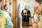 Митрополит Воскресенский Дионисий совершил Литургию на московском подворье Православной Церкви в Америке