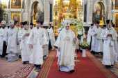 Напередодні свята Преображення Господнього Святіший Патріарх Кирил звершив всеношну в Храмі Христа Спасителя в Москві