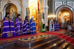 Патриаршая проповедь в праздник Воздвижения Креста Господня после Литургии в Храме Христа Спасителя