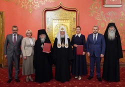 Святейший Патриарх Кирилл встретился с представителями фонда «Защитники Отечества»