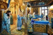 В праздник Покрова Пресвятой Богородицы Предстоятель Русской Церкви совершил Литургию в Покровском монастыре в Москве