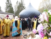 Глава Карельской митрополии освятил кресты и купола строящегося в Петрозаводске Казанского храма