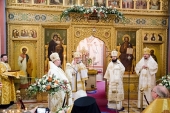Metropolitan Anthony of Volokolamsk officiates at Divine Liturgy in St. Nicholas Cathedral in Vienna