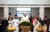 В праздник Рождества Христова Патриарший экзарх Западной Европы совершил Литургию в Свято-Троицком кафедральном соборе в Париже