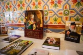 В Элисте проходит книжная выставка «Патриарх Кирилл: на пути созидания»