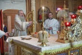 Председатель Синодального отдела по монастырям и монашеству освятил приставной престол Покровского храма подворья Зачатьевского монастыря в Барвихе