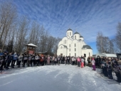 В Вяземской епархии прошел молодежный спортивный праздник «Устьянская лыжня — 2024»