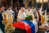 Святейший Патриарх Кирилл совершил отпевание председателя Верховного суда России В.М. Лебедева