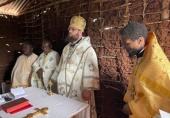 Епископ Зарайский Константин совершил Литургию на приходе апостолов Петра и Павла в Танзании