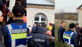 Με την υποστήριξη δημοτικού συμβούλου και αστυνομίας κατελήφθη στην περιφέρεια Χμελνίτσκι της Ουκρανίας ο ιερός ναός της Αγίας Σκέπης στο χωριό Ζαγκοντσί