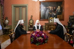 Состоялась встреча Святейшего Патриарха Кирилла с председателем Отдела внешних церковных связей и Патриаршим экзархом Западной Европы