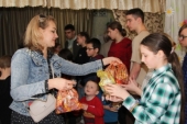 Служба «Милосердие-на-Дону» доставила вещи, книги и игрушки в приюты Алчевска и Шахтерска. Информационная сводка о помощи беженцам (от 9 апреля 2024 года)