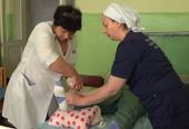 В Херсонской области сотрудники столичной больницы святителя Алексия провели обучение по уходу за тяжелобольными