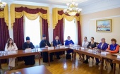 В Курской епархии состоялся круглый стол «Восстановим вместе родные святыни»