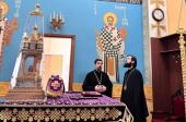 Митрополит Волоколамский Антоний посетил кафедральный собор святых Жен-мироносиц в Баку