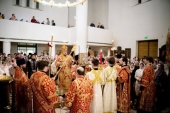Патриарший экзарх Западной Европы возглавил пасхальные богослужения в Свято-Троицком соборе в Париже