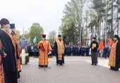 В День Победы митрополит Костромской Ферапонт совершил благодарственный молебен у мемориала «Вечный огонь» в Костроме