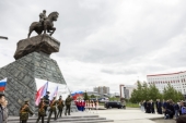 Глава Кузбасской митрополии освятил памятник императору Александру III в Кемерове