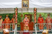 В праздник Собора новомучеников, в Бутове пострадавших, митрополит Крутицкий Павел совершил Божественную литургию на Бутовском полигоне